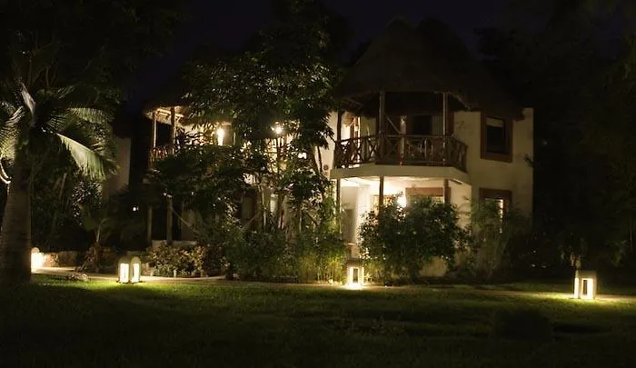 ****  Hotel Las Palapas By Mahekal Playa del Carmen México